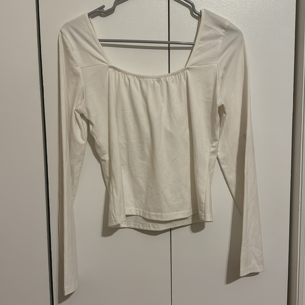 White Top - Picture 2 of 2